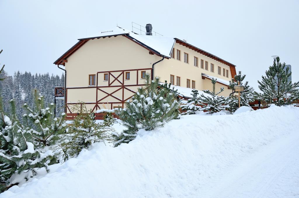 Penzion Na Vrsku Hotel Branna Bagian luar foto