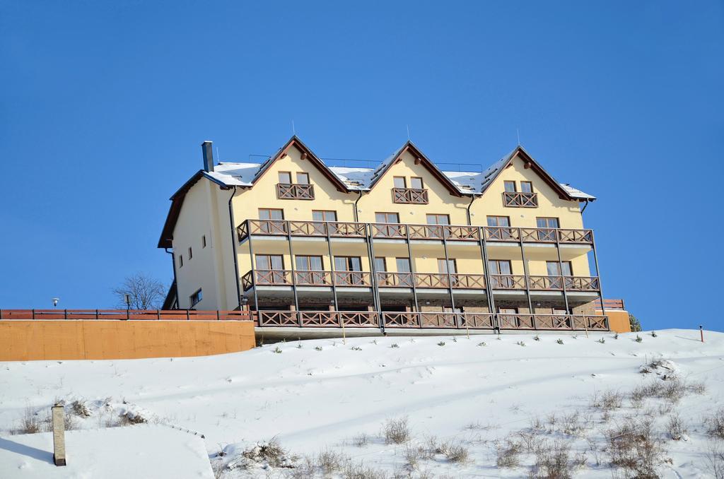 Penzion Na Vrsku Hotel Branna Bagian luar foto